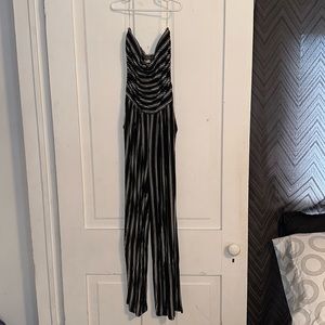 Black&White Striped Strapless Romper — Size M